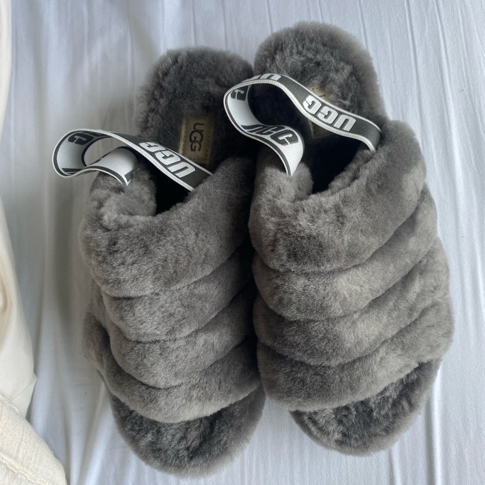 UGG Fluff Yeah slide sandal size 39